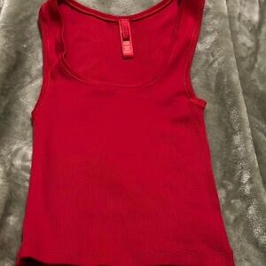 Red Skims Tank
